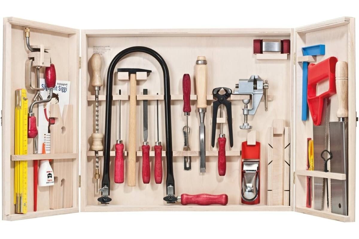 Gereedschapset in houten kist, 32 delig