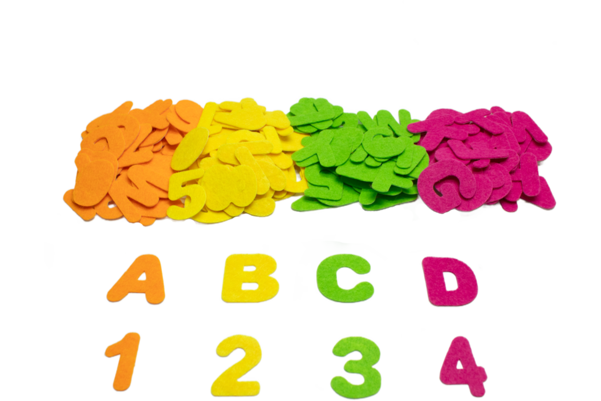 Vilt nummers en letters zelfklevend 3-5 cm, 150 stuks
