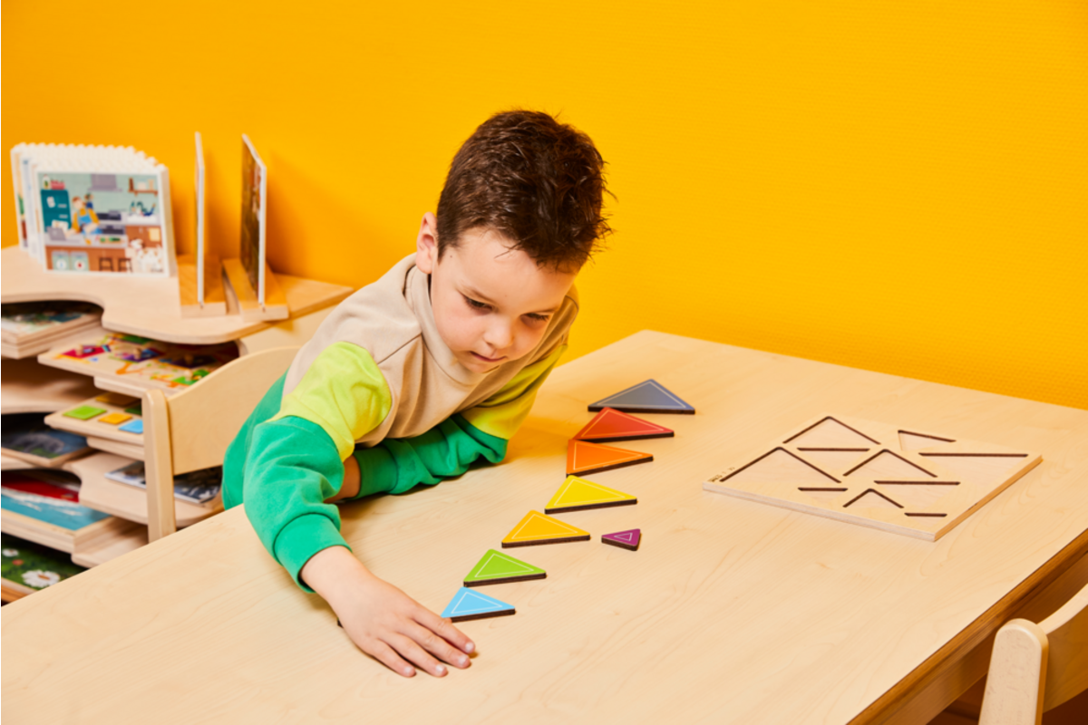 Rolf Puzzels - Reliëfpuzzel ontdek de grootte driehoeken