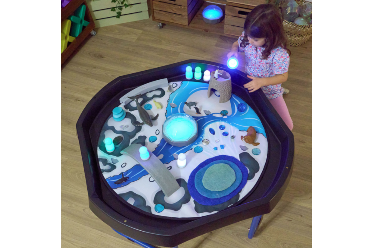Tuff tray | Interactieve kleine wereld poolgebied