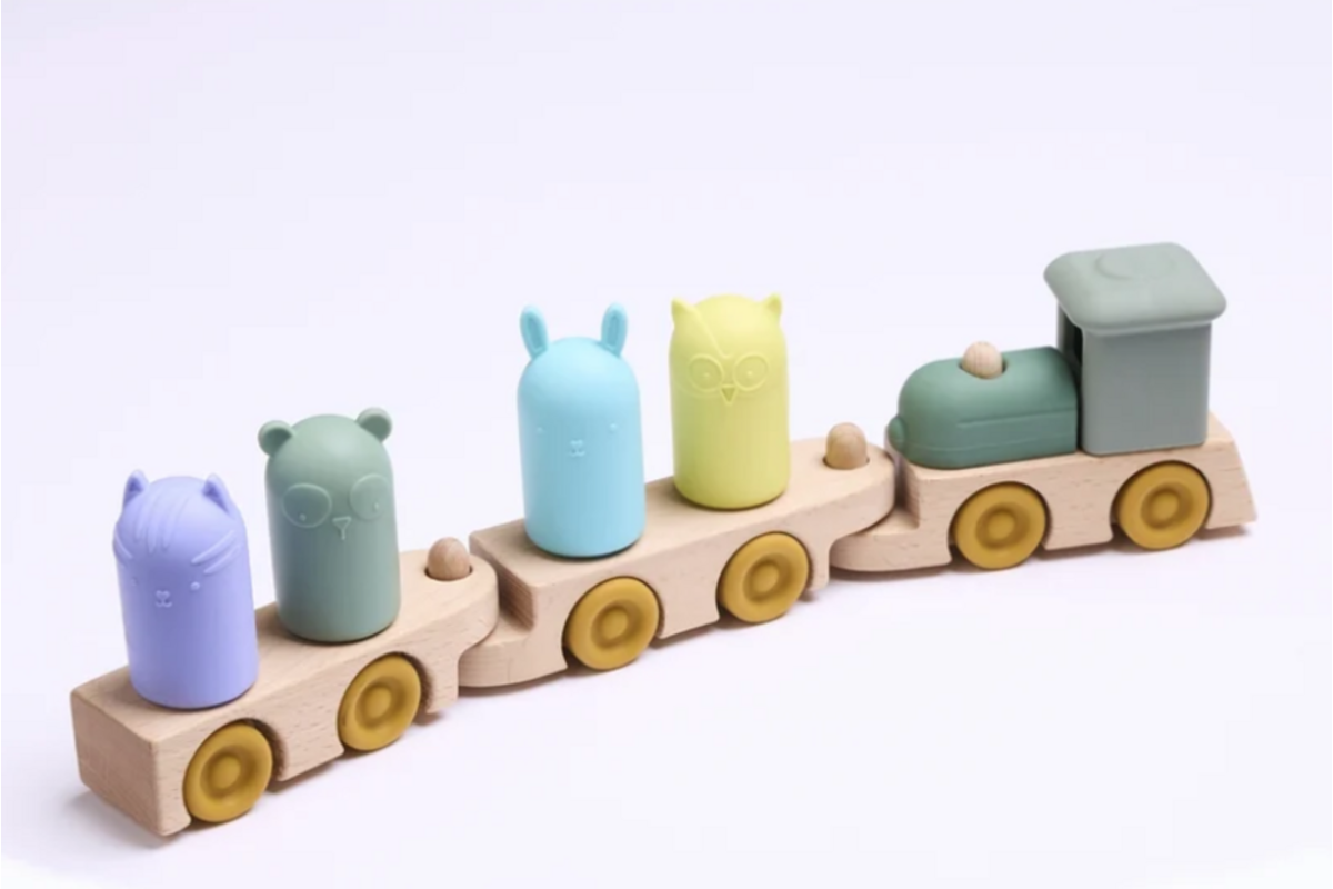 Trein, hout met siliconen