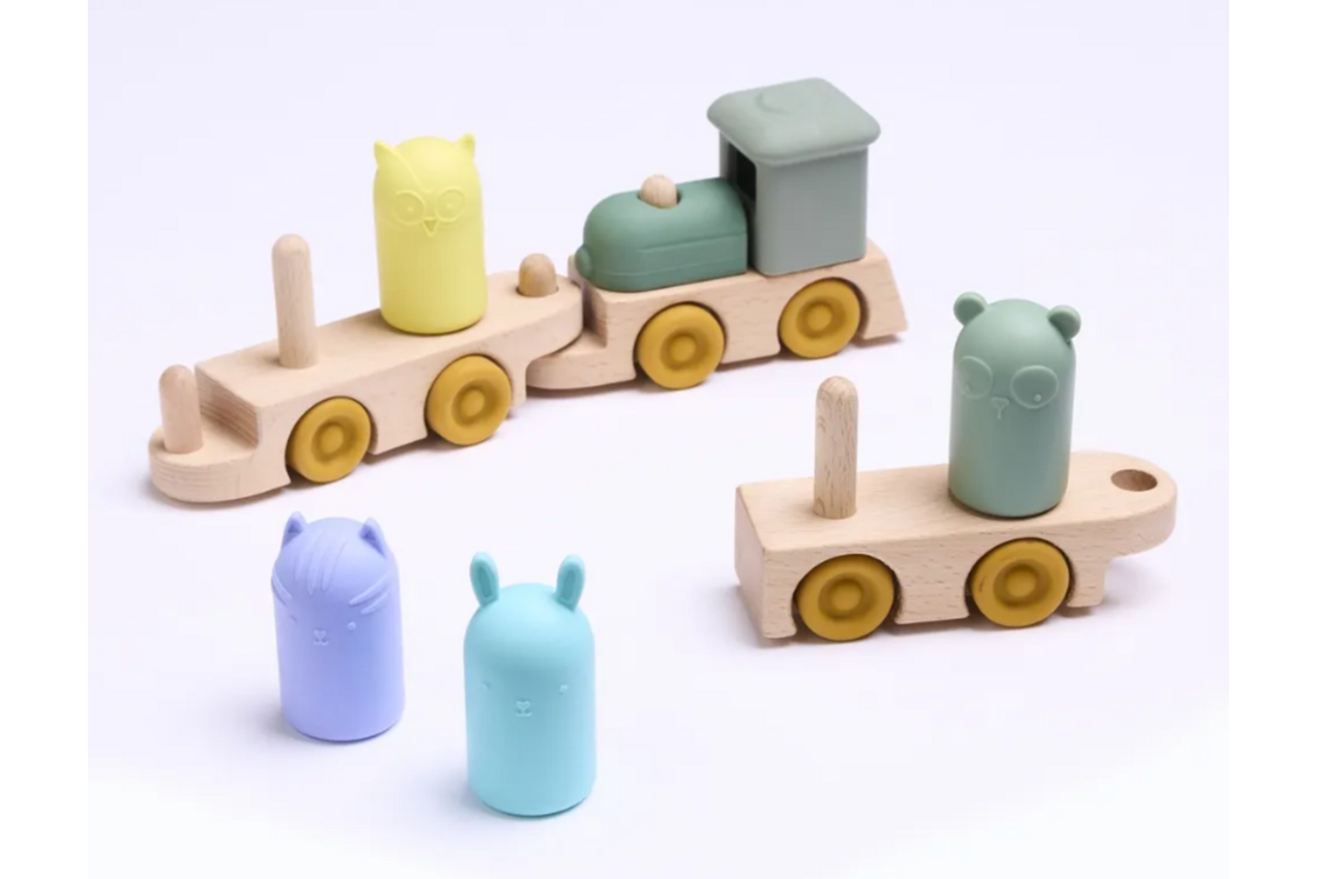 Trein, hout met siliconen