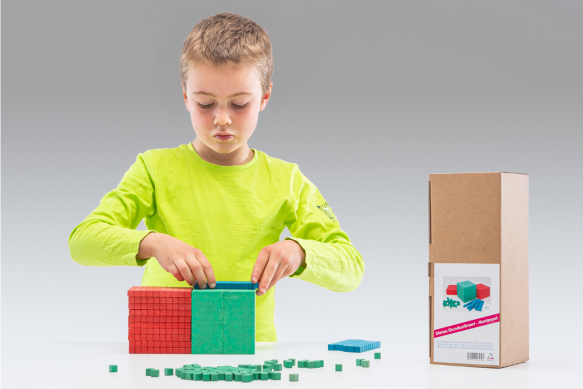 Base Ten Set in 3 Montessorikl (121 stuks)