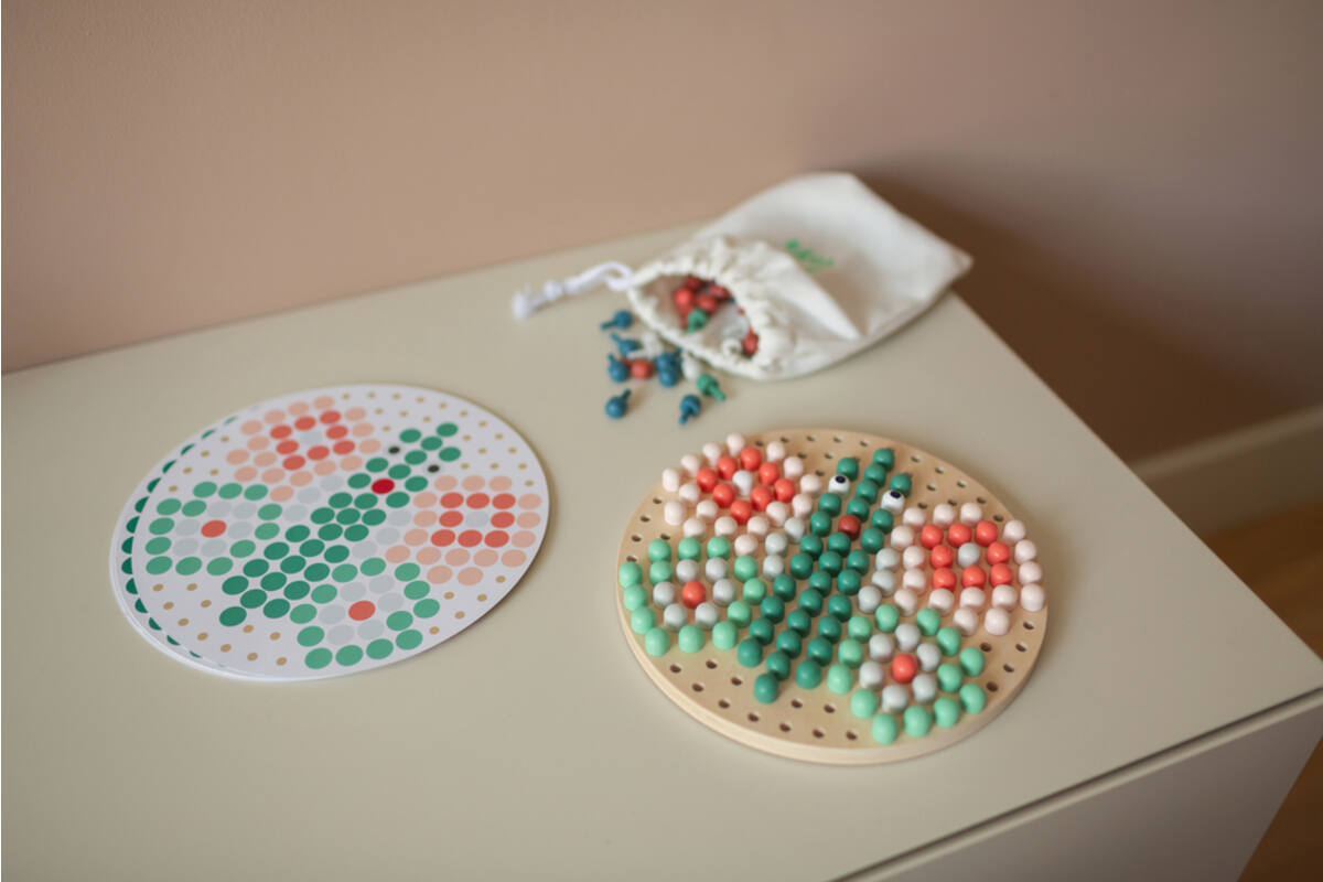 Mosaic Pin Board