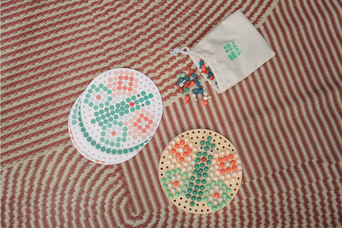Mosaic Pin Board