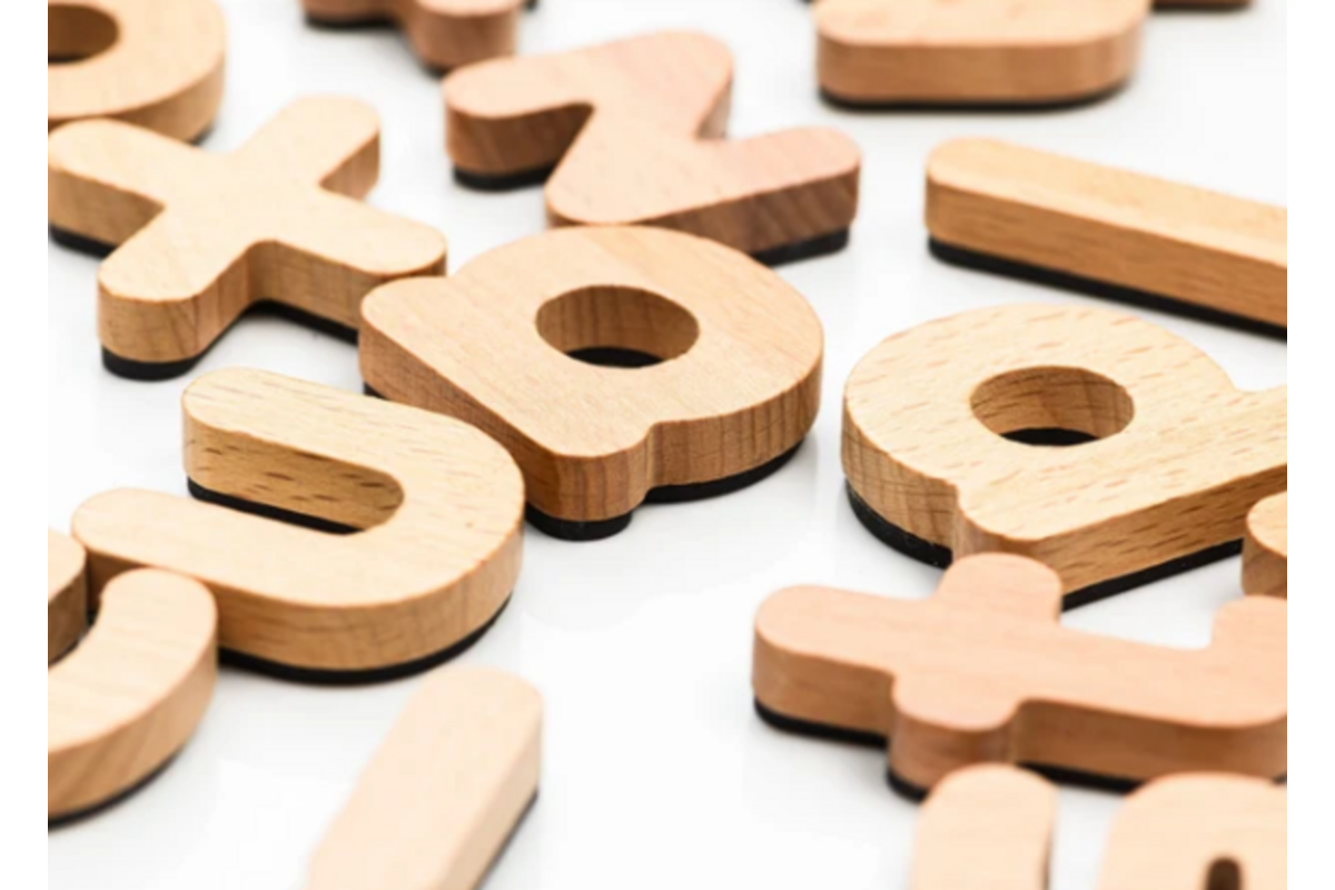 Magnetische houten letters