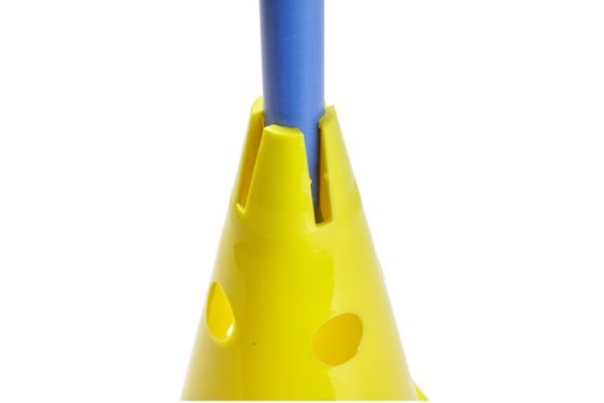 Pion met gaten, 30 cm hoog, geel