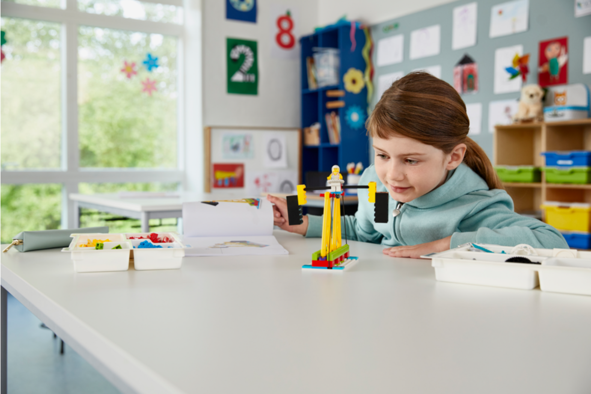 LEGO® Education 45401 BricQ Motion Essential Set