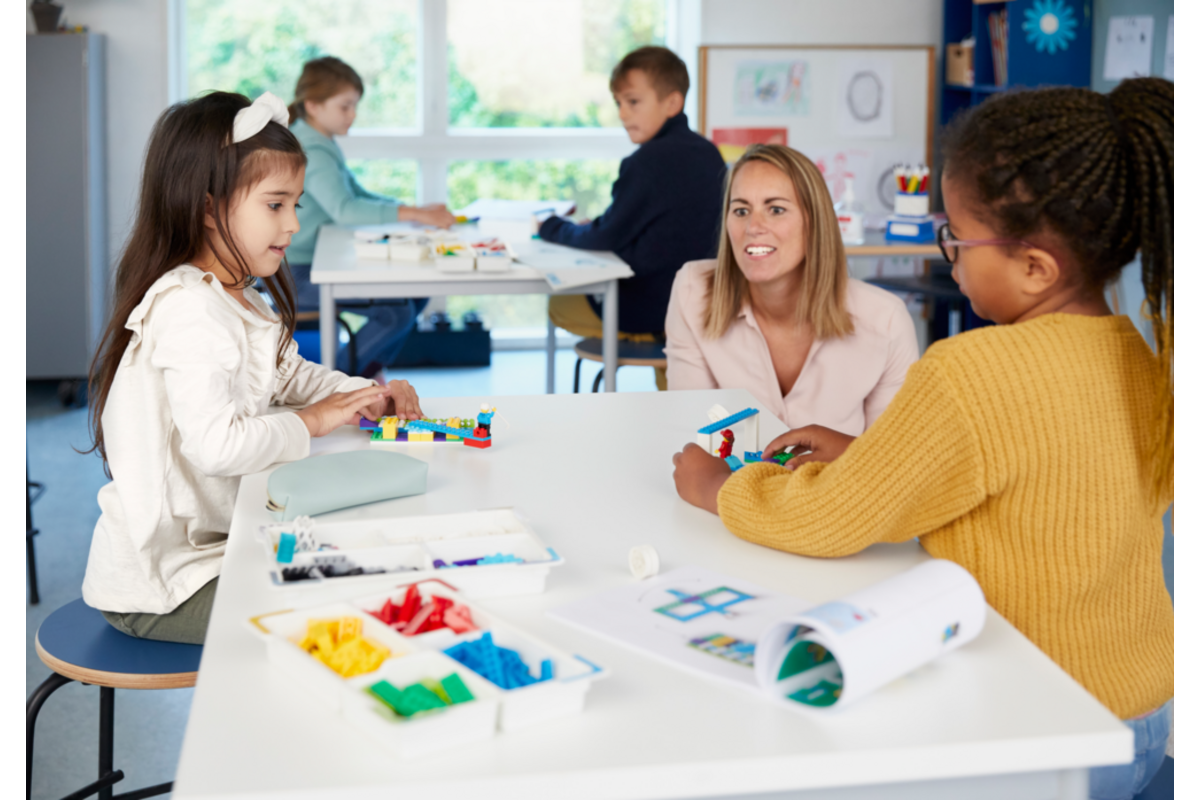 LEGO® Education 45401 BricQ Motion Essential Set