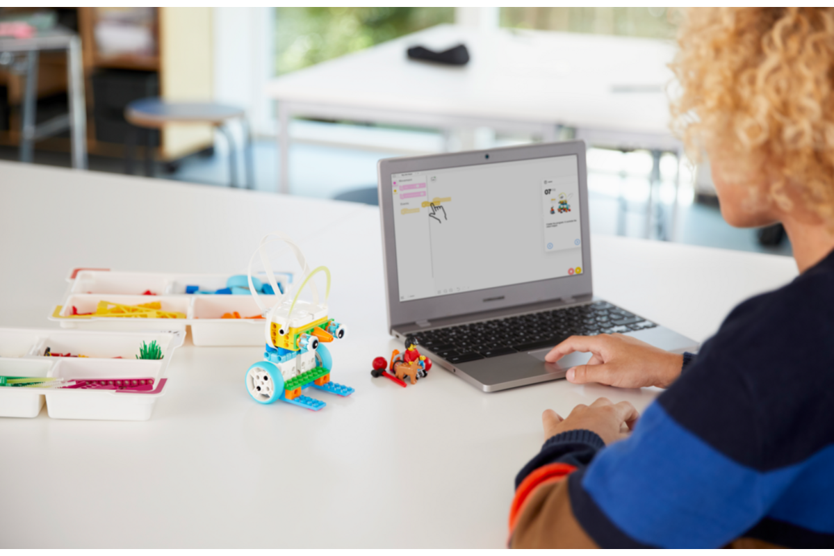 LEGO® Education 45345 SPIKE™ Essential Set