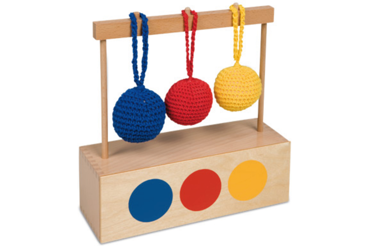 Imbucare kistje met 3 gehaakte ballen