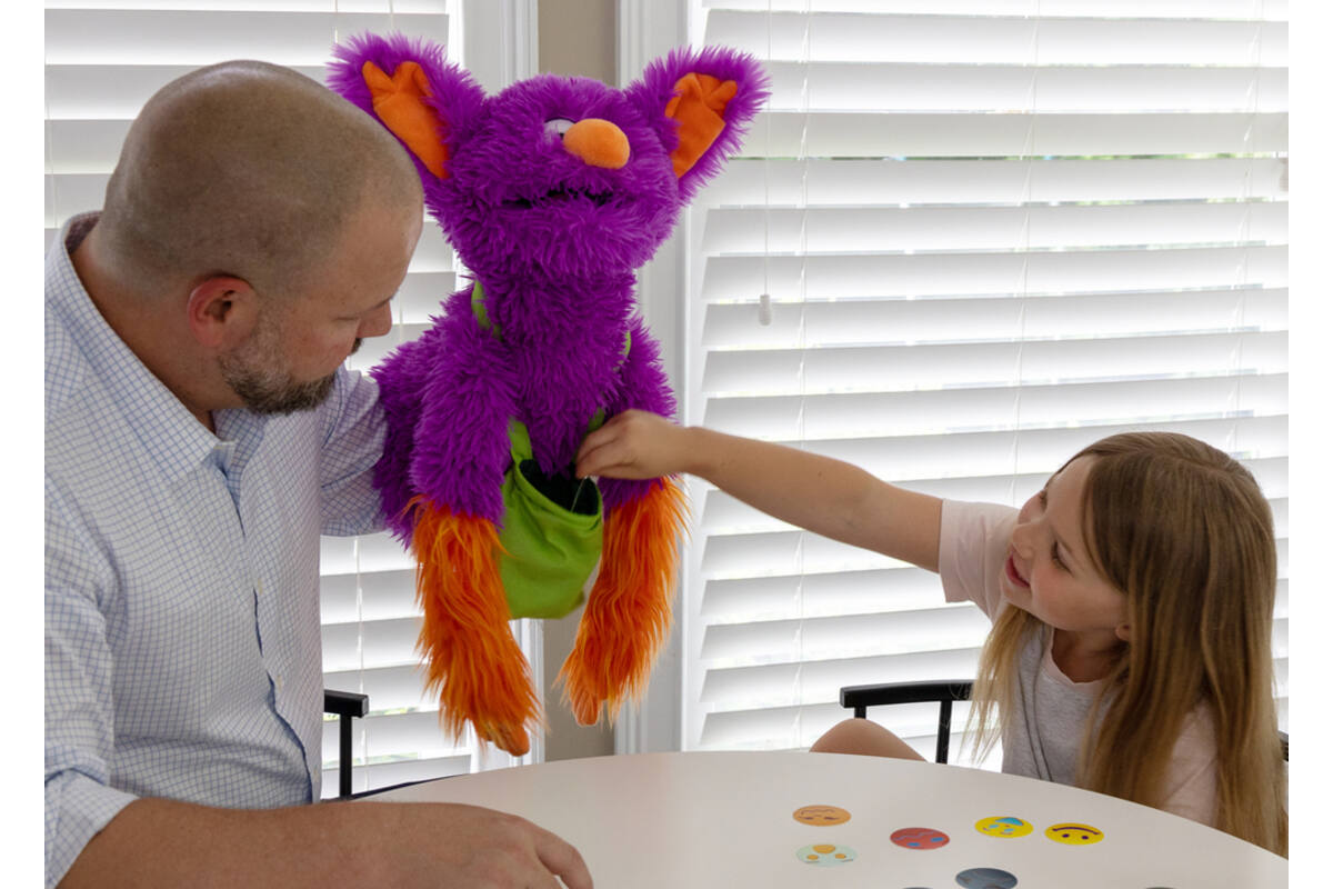 Emotie Edgar, pop 51 cm met 12 emotie fiches