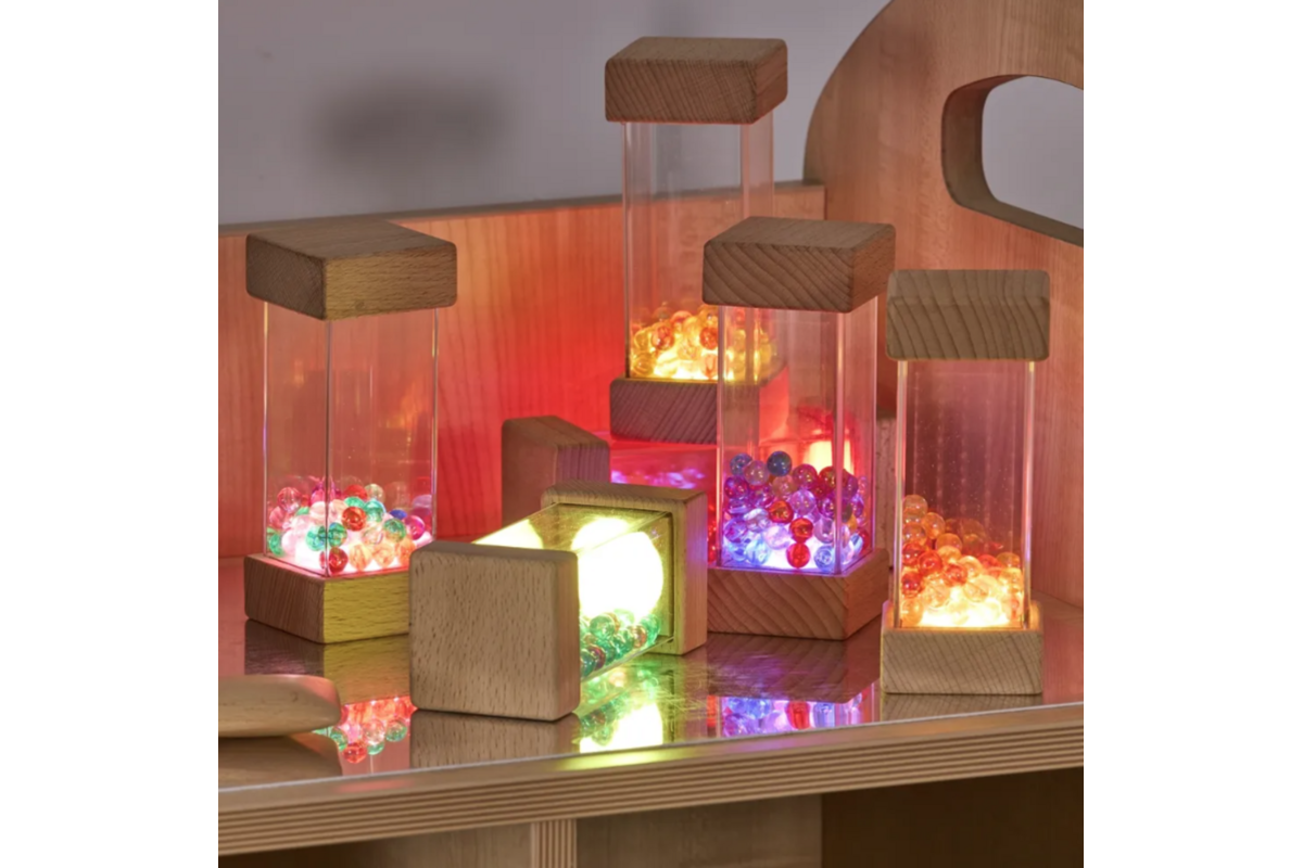Lichtgevende houten geluidkubussen, 6 stuks