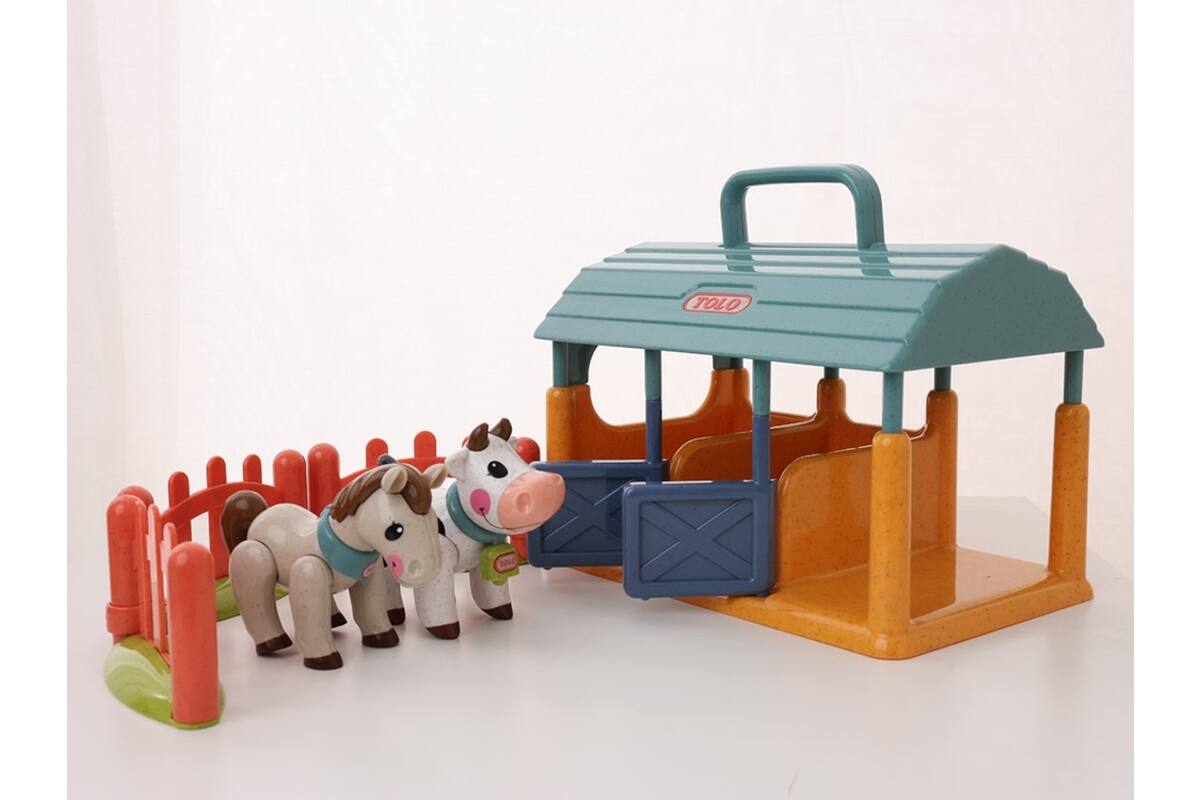 Tolo Bio koeien- en paardenstal set