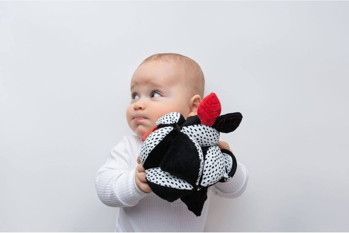 Soft baby toys - Montessori Ball with mirror White