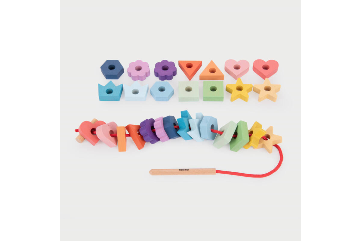 Rijgfiguren, regenboog,van hout