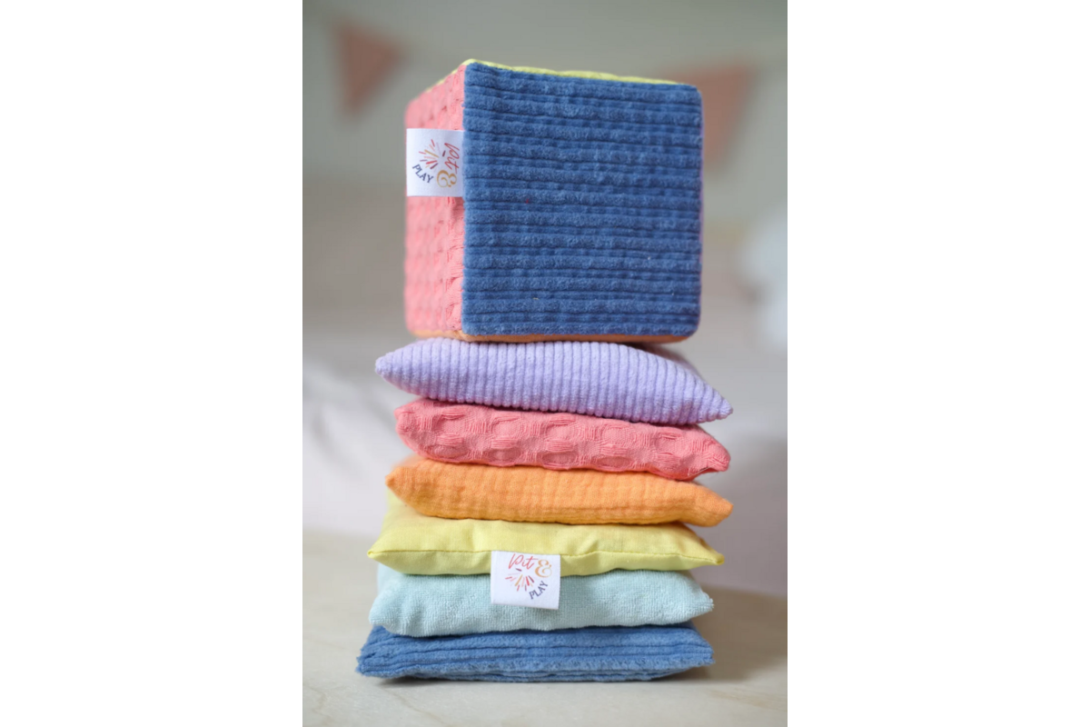 Pittenzakjes sensorisch | pastel, 6 stuks + dobbelsteen
