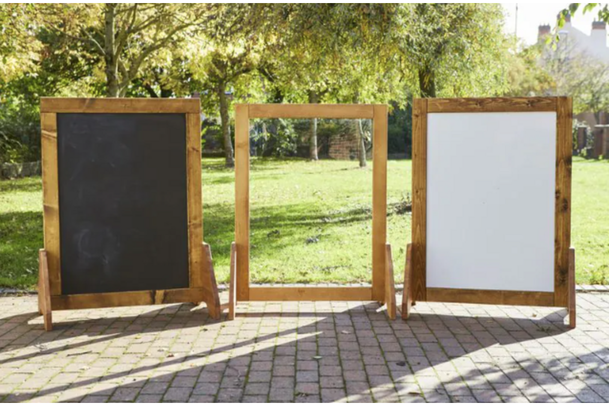 Vrijstaande kunstwanden, drie stuks