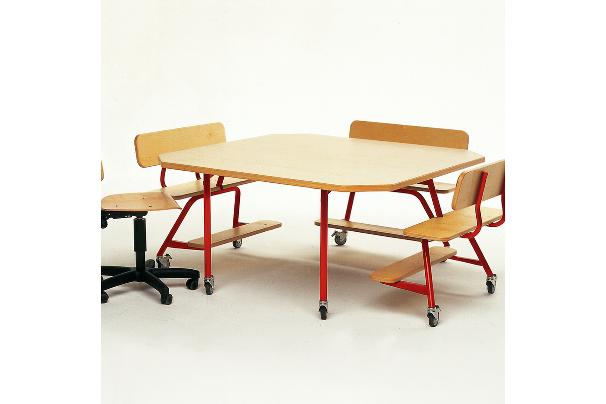Peuterinstructietafel met 3 banken, rood onderstel en berkenstructuur blad