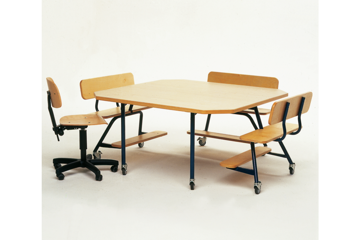 Peuterinstructietafel met 3 banken, blauw onderstel en berkenstructuur blad