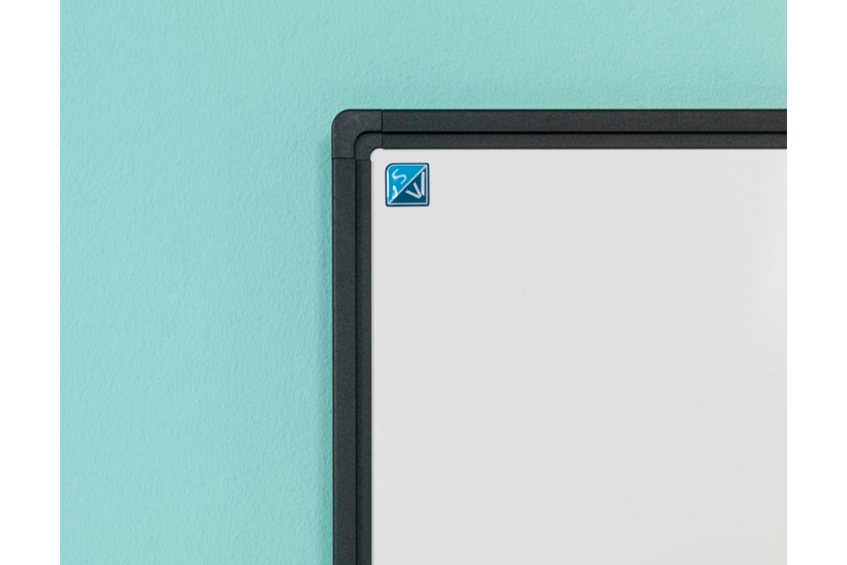 Whiteboard, wit emaille, Softline 8 mm - zwart profiel, 90x120 cm