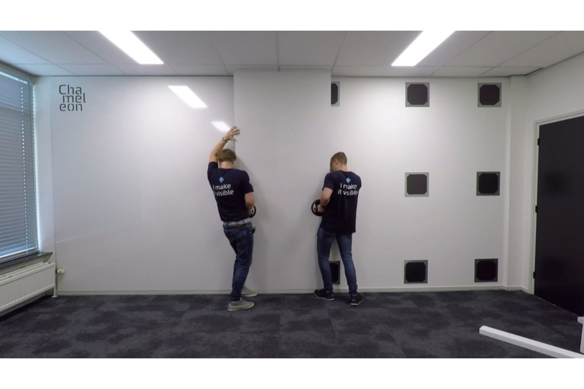 Whiteboard VisuWall met zwarte rand en afgeronde hoeken,  294 × 198 cm