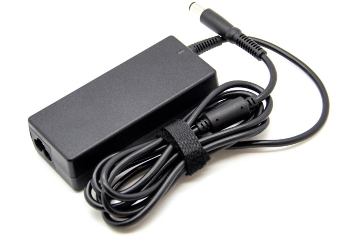 Dell 65W AC Adapter with power cord (Kit) 4,5mm plug