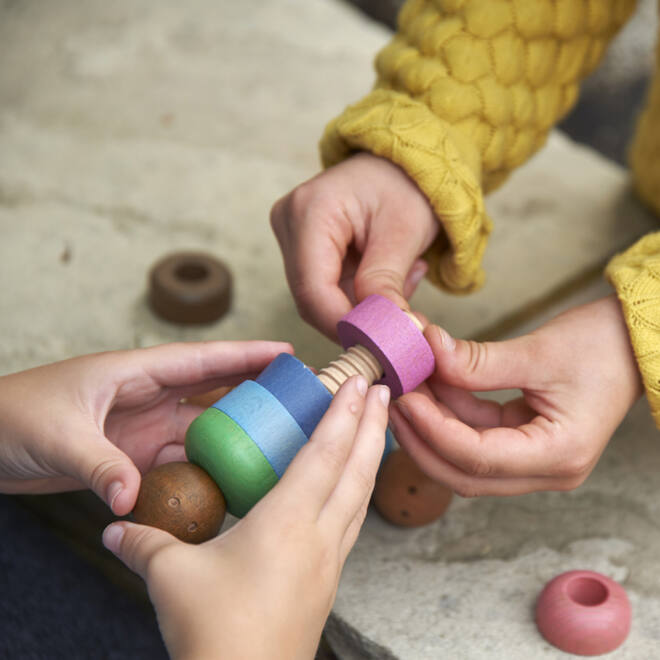 Speelfiguren, regenboog, van hout