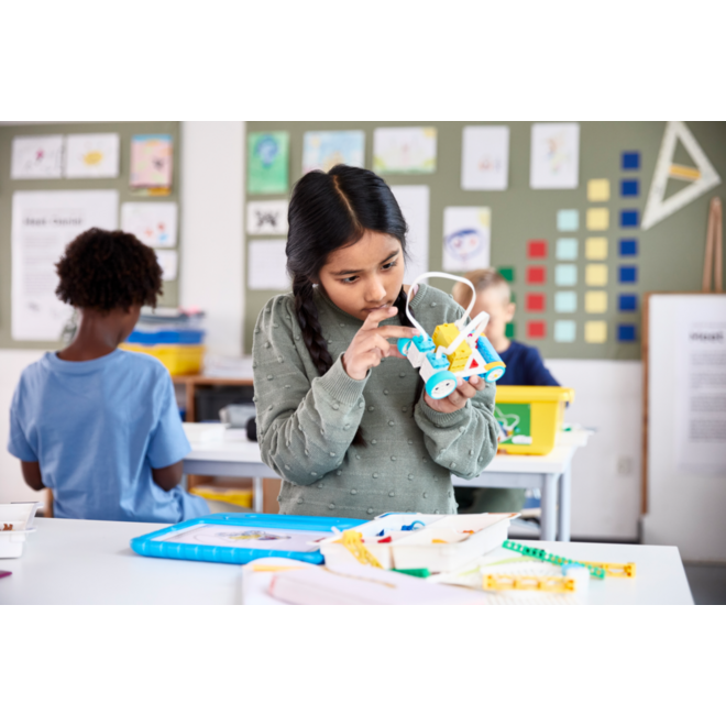 LEGO® Education 45345 SPIKE™ Essential Set
