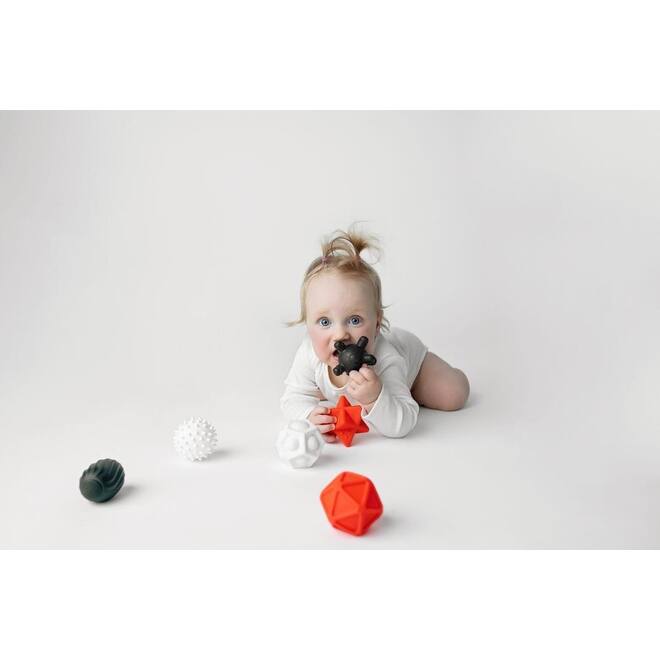 Mom's Care sensorisch speelgoed contrast ballen zwart wit 6 stuks baby