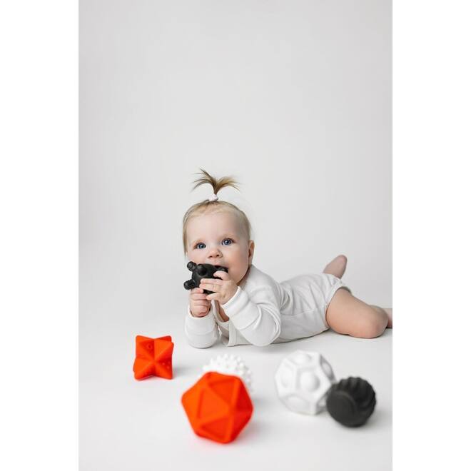 Mom's Care sensorisch speelgoed contrast ballen zwart wit 6 stuks baby