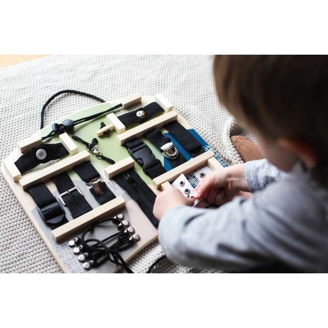 Small Foot - Houten Activiteitenbord Vergrendelingen en Verbindingen