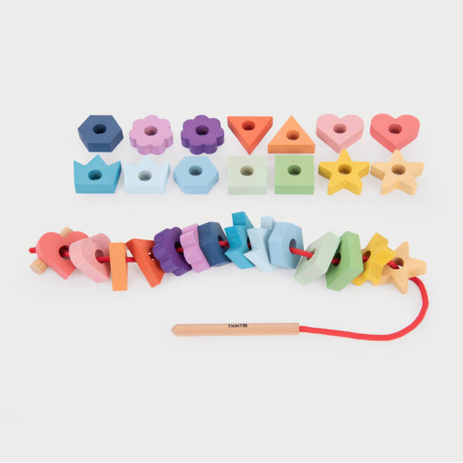 Rijgfiguren, regenboog,van hout