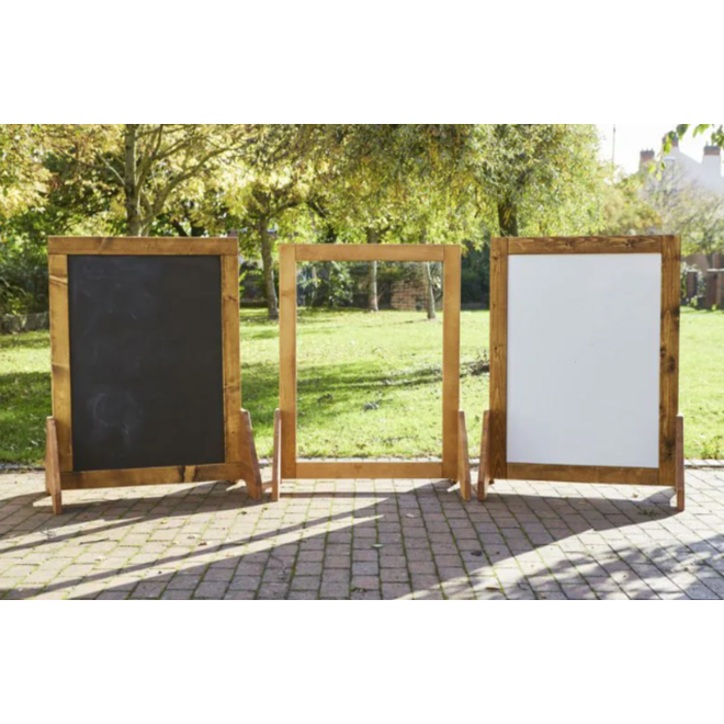 Vrijstaande kunstwanden, drie stuks