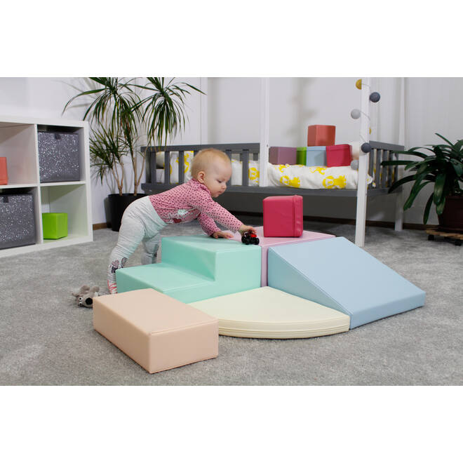 Corner Climber, light pastel