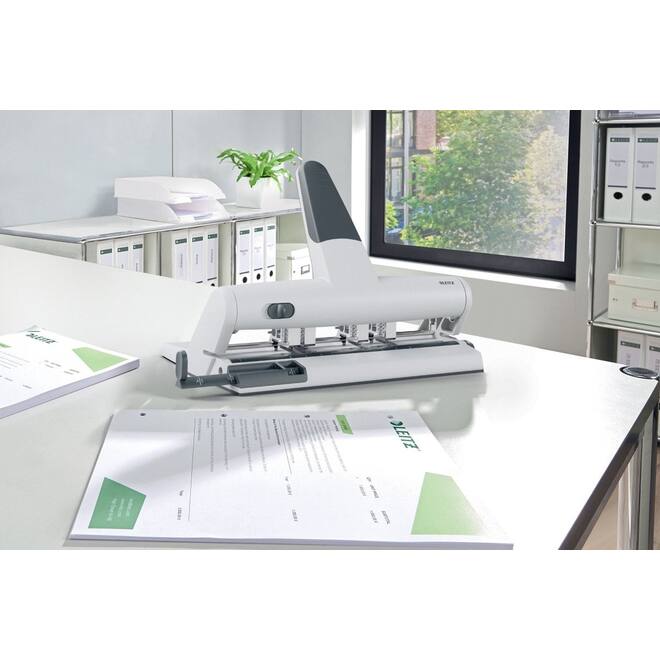 Perforator Leitz pro 4-gaats