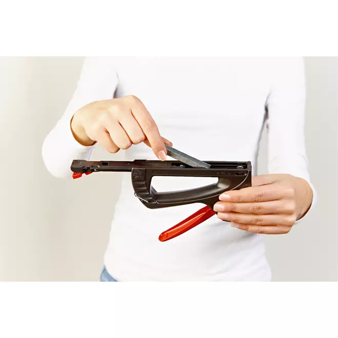 Handtacker Novus J-11