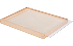 Rolf More - Kist van hout 23 x 29 x 4 cm met schuifdeksel