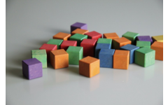 Rolf More - Gekleurde blokjes van RE-Wood, 2 x 2 x 2 cm, 150 stuks