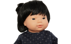 Pop meisje Aziatisch met haar en kleding, 40 cm, Les Pluminis