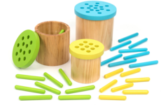 Kleur en sorteelspel met 3 houten bakken, staafjes
