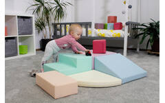 Corner Climber, light pastel