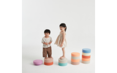Moes Play - Rainbow chair