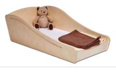 Slaapplek hout incl. matras, laken en deken, afm. B95 x D53 x H28cm, PT828